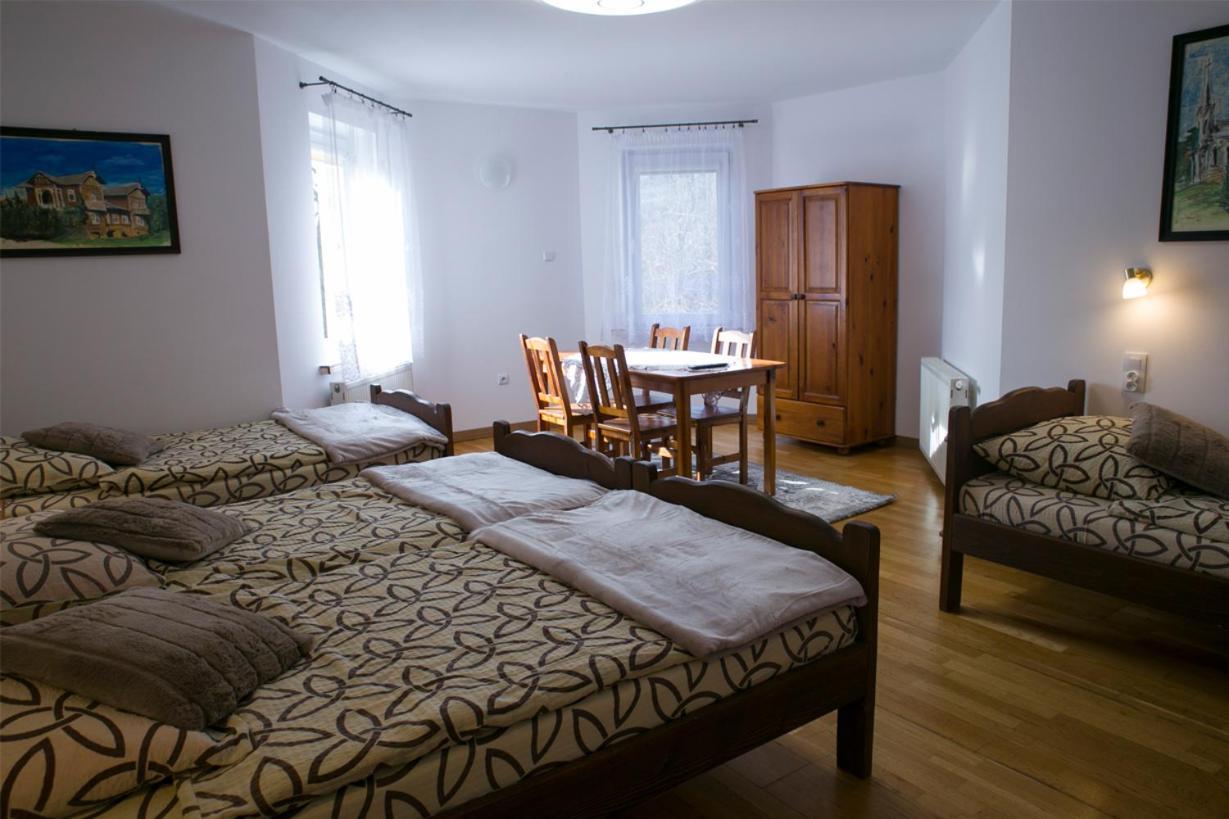 Villa Dom Pod Lipa à Rymanów-Zdrój Extérieur photo